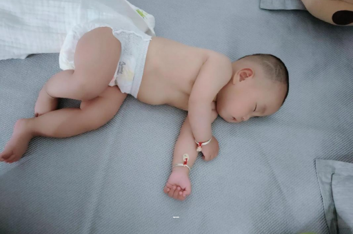 双鸭山宝宝突然很多眼屎